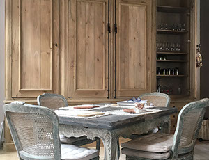 Landhausküche aus hochwertiger im belgischen gestaltet von Charme de Provence